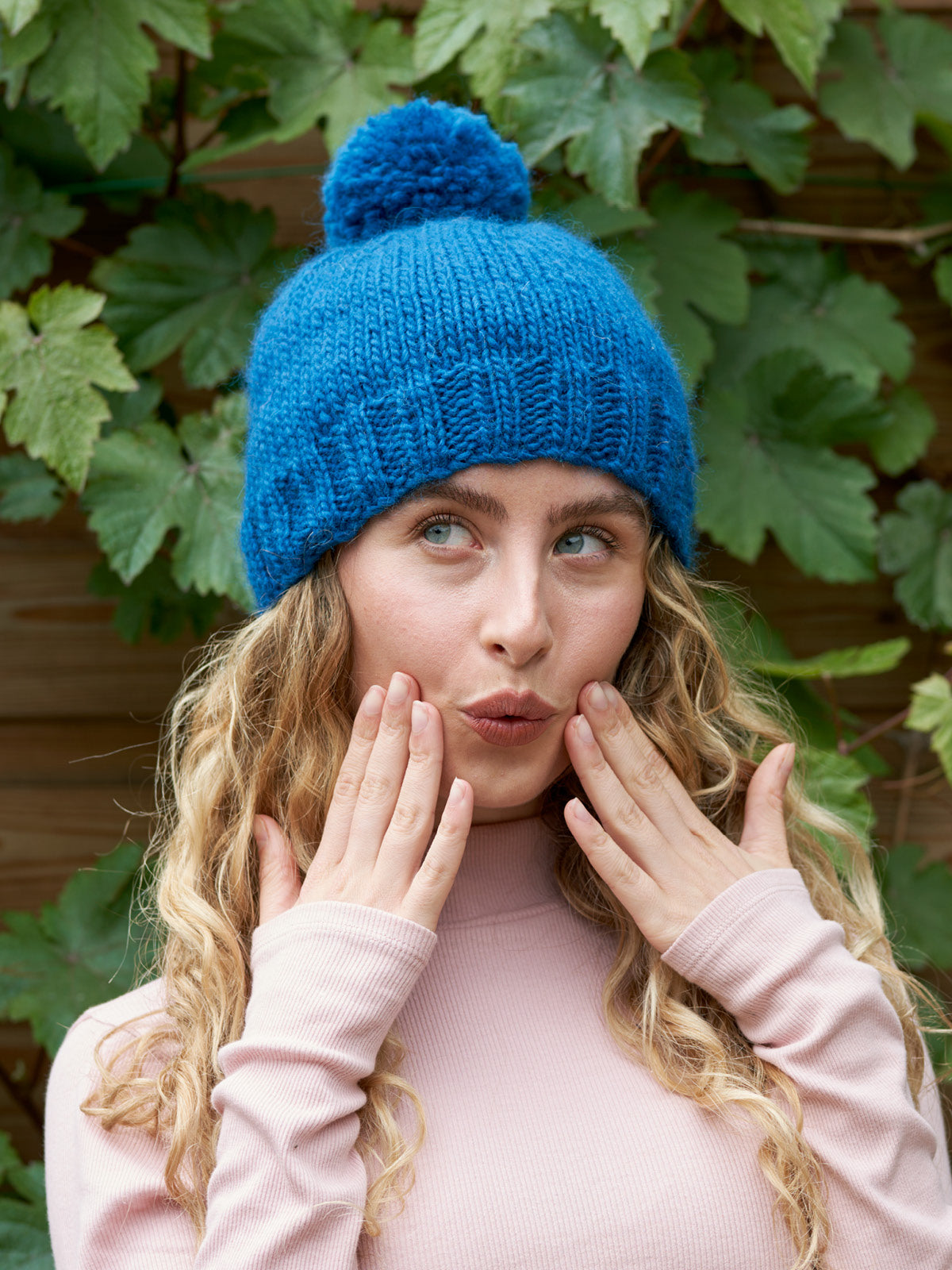 Nova - Knitted Hat Pattern by Anna Nikipirowicz – West Yorkshire