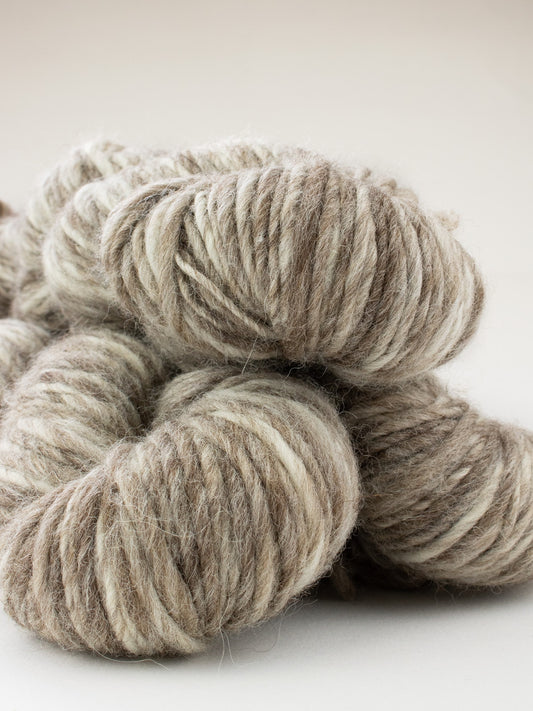 Fleece Bluefaced Leicester Aran Roving Yarn